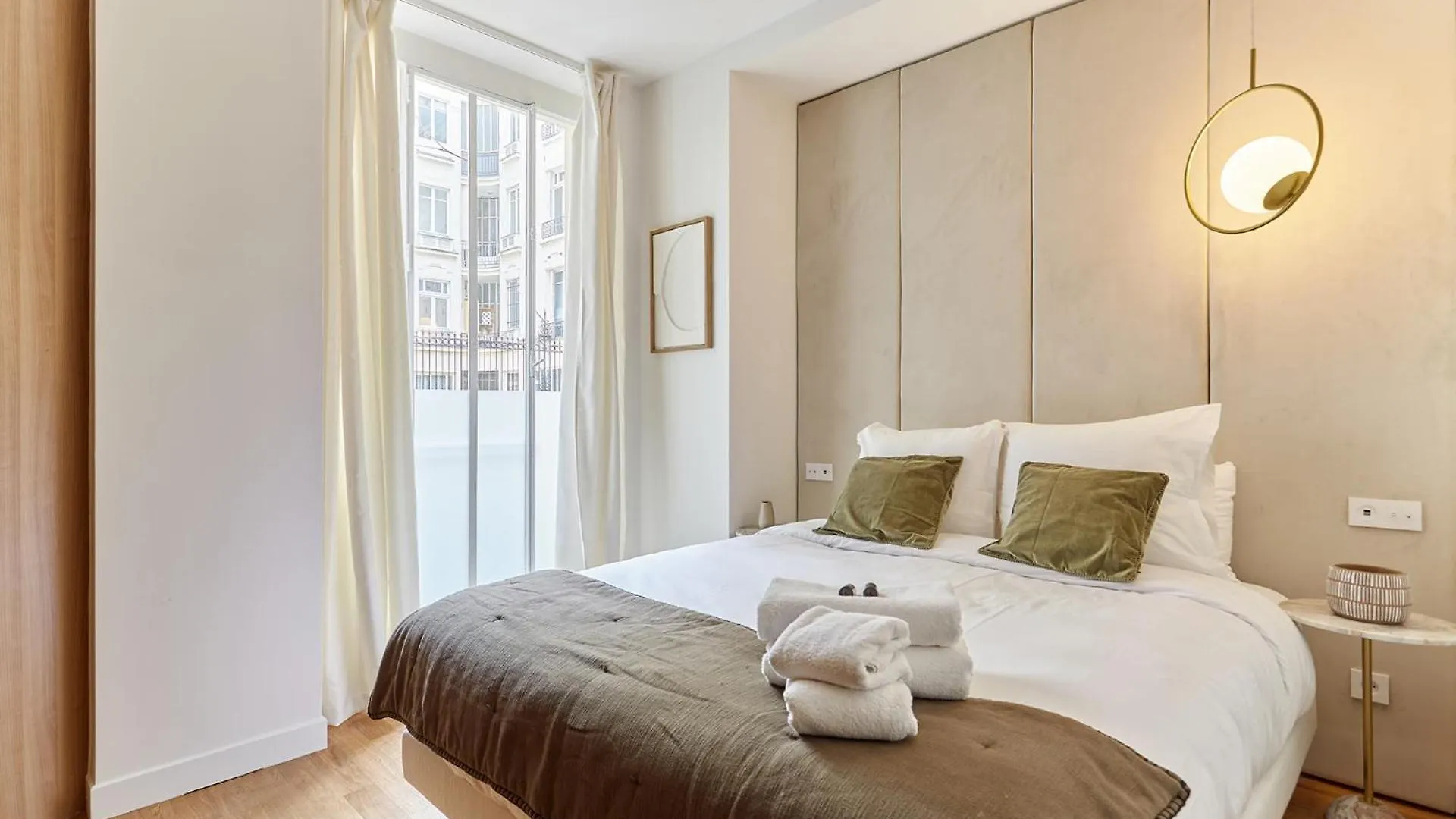 Sublime 3 Bedrooms Apartment Center Of Paris By Studio Prestige