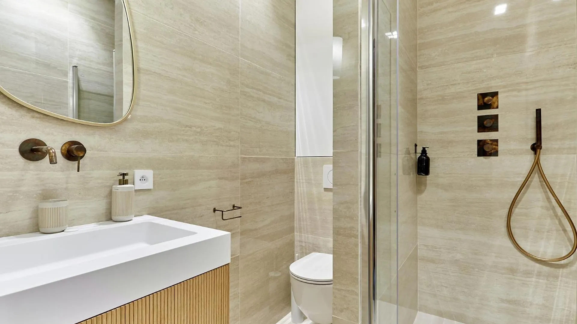Sublime 3 Bedrooms Apartment Center Of Paris By Studio Prestige